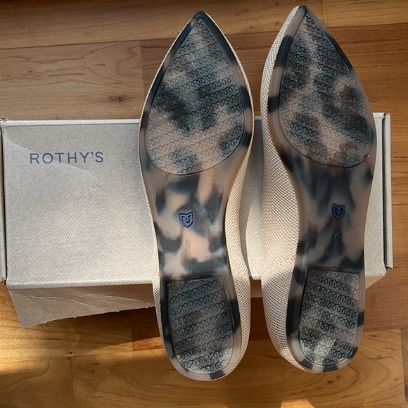 Rothy’s The Point in Ecru - Picture 3 of 6